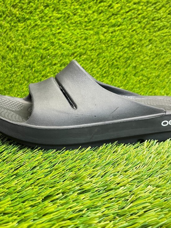 Oofos OOahh Mens Size 8 All Black Beach Walking Outdoor Recovery Slide Sandals main image 7
